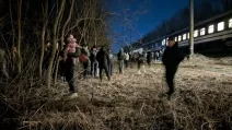 Пассажиры поезда Киев–Одесса покинули вагоны после предупреждения об атаке ударных дронов. Иллюстративное фото. 7 марта 2026 года / Фото x.com/KischukYrii