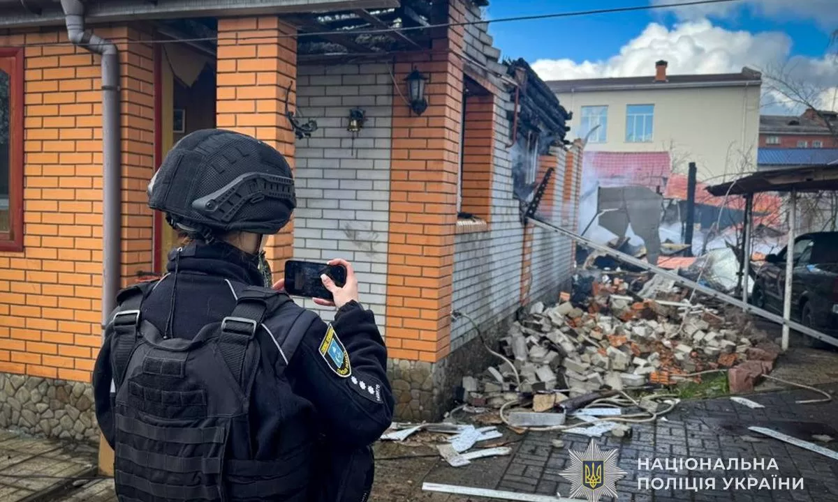 Поліція Сумщини на місці обстрілу / Фото: ГУНП в Сумській області