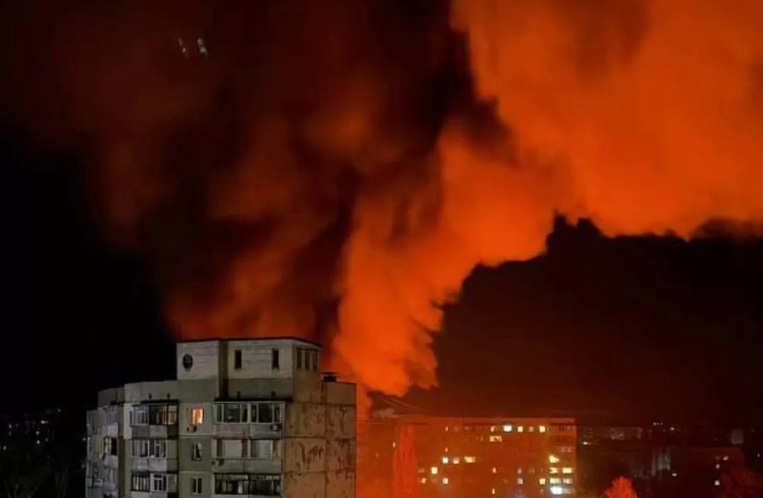 Пожар в доме после атаки на Сумы / Фото: Прокуратура Сумщины