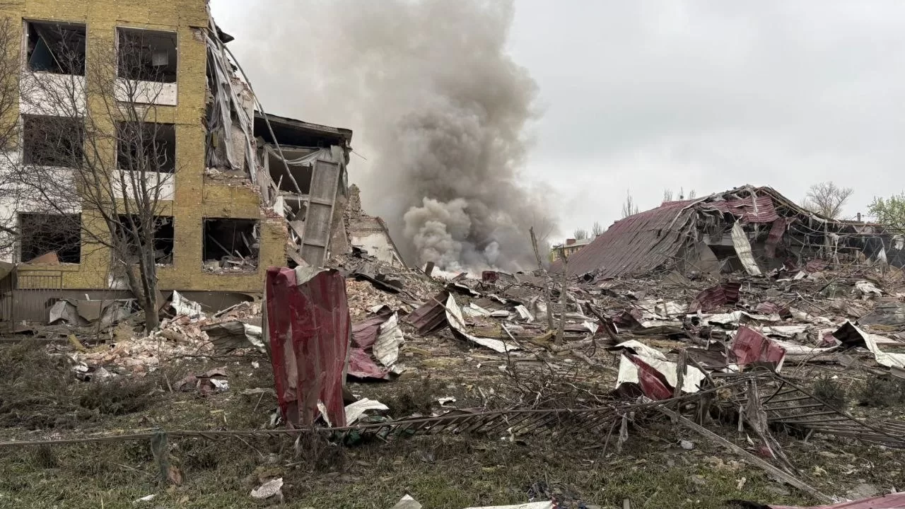 Місце авіаудару у Слов'янську / Фото: Донецька ОВА