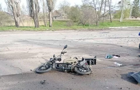 Место удара по гражданским в Херсоне / Фото: ГУНП в Херсонской области