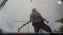 Скриншот видео с бодикамеры патрульного