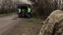 Начались работы на дорогах прифронтовых областей в 40-километровой зоне от линии боевого столкновения / Фото: t.me/svyrydenkoy