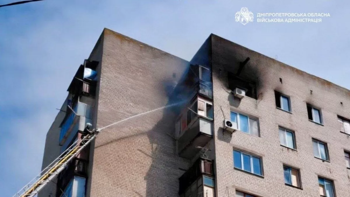 У Нікополі російські війська атакували квартиру в багатоповерхівці / Фото Дніпропетровська ОВА