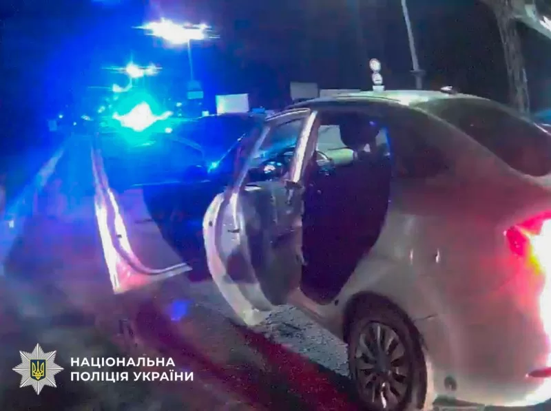 Задержание несовершеннолетнего нарушителя ПДД в Киеве / Фото: Полиция Киева