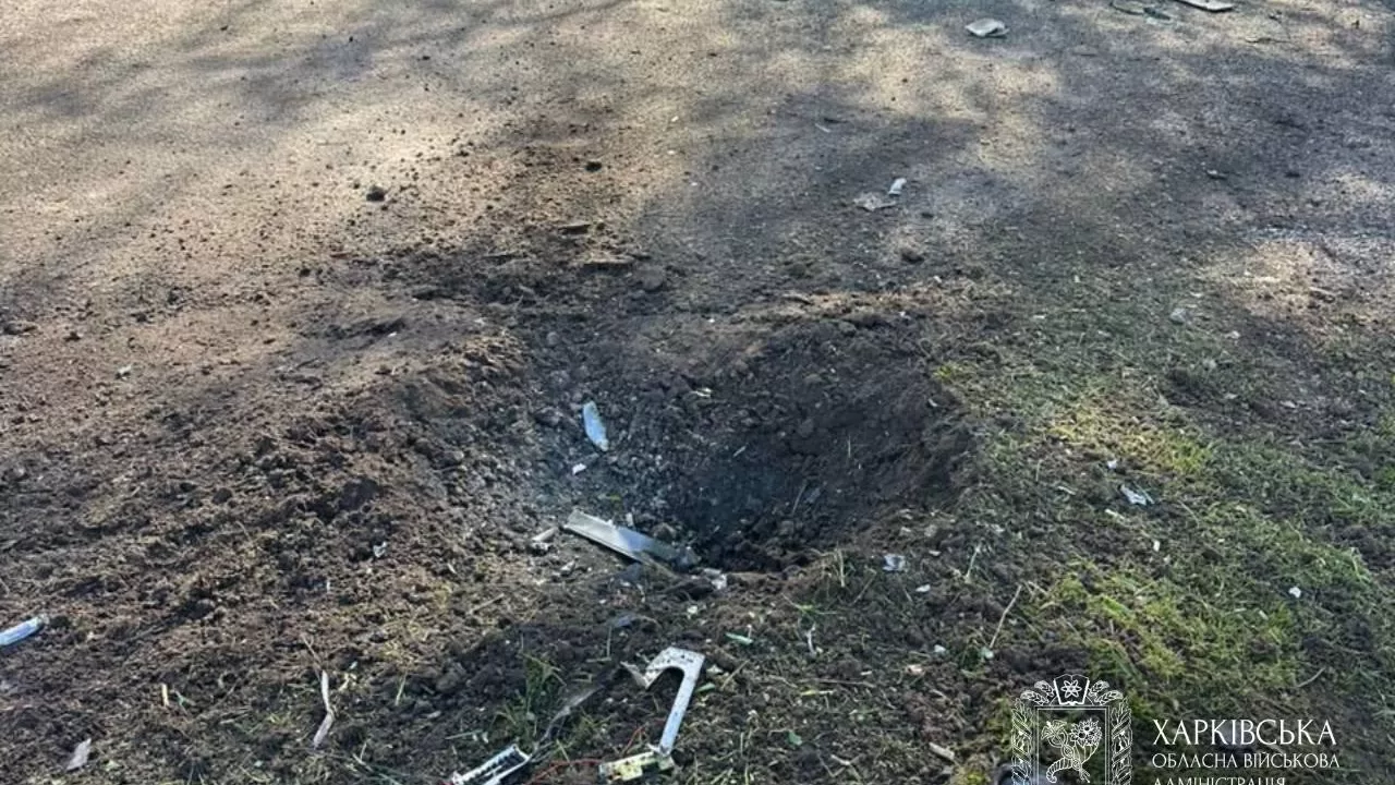 Место попадания вражеского дрона / Фото Харьковская ОВА