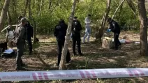 Полиция на месте обнаружения тела младенца / Фото: ГУНП во Львовской области