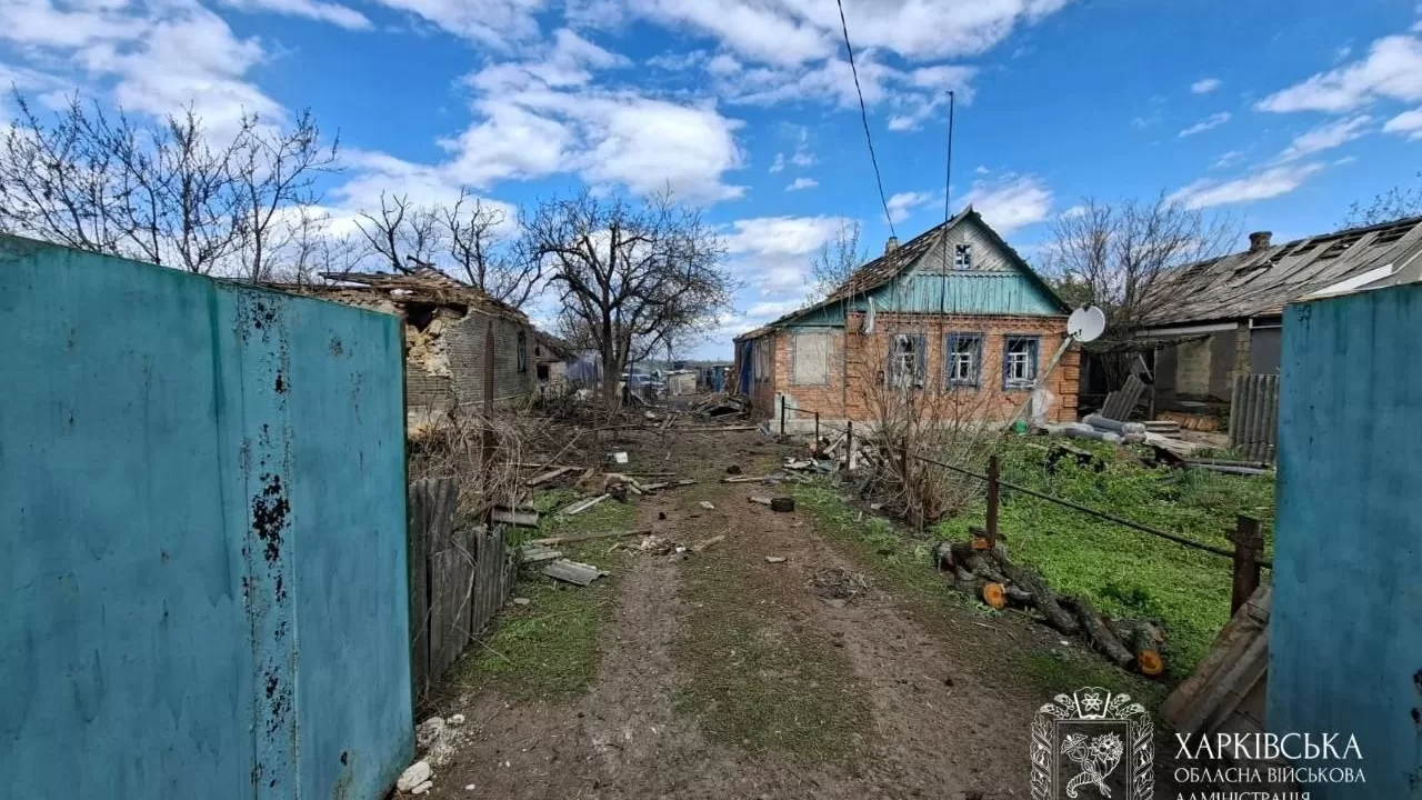 Поврежденный российским БпЛА дом / Фото: Харьковская ОВА