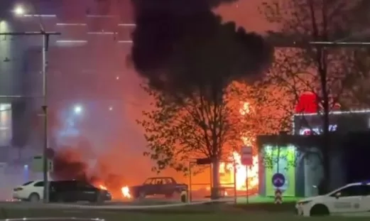 Взрыв на парковке в Харькове / Скриншот