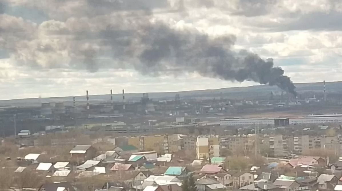 Українські дрони вдарили по одному з найбільших НПЗ Росії "Лукойл-Пермнафтооргсинтез" / Фото з соцмереж