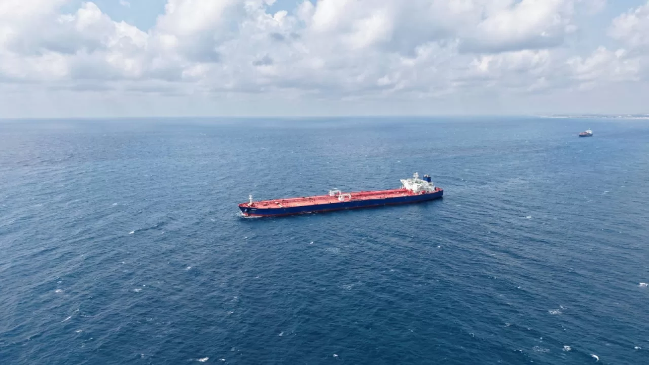 У вівторок до нафтопереробного заводу компанії Taiyo Oil пришвартувався танкер з російською нафтою / Фото: Reuters