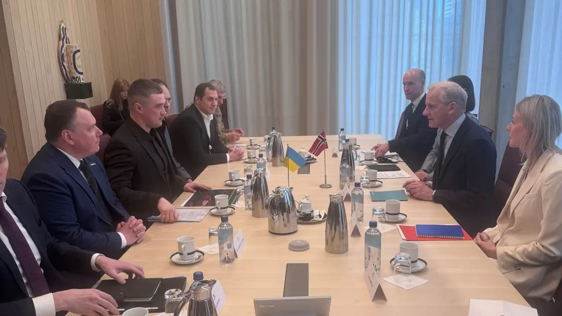Зустріч міністра оборони України Михайла Федорова з прем’єр-міністром Норвегії Йонасом Гар Стере, 6 травня 2026 року / Фото: Анне Нордског/ Офіс прем'єр-міністра Норвегії