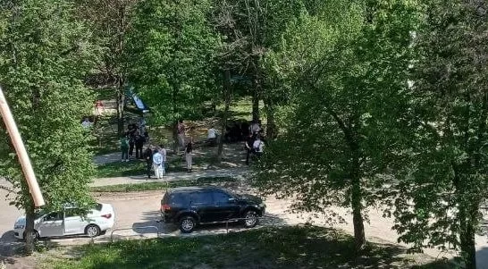 Место падения ребенка из окна в Харькове / Фото: Соцсети