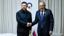 Президент України Володимир Зеленський та прем'єр-міністр Вірменії Нікол Пашинян під час зустрічі в Єревані 4 травня 2026 року / Фото: Офіс президента