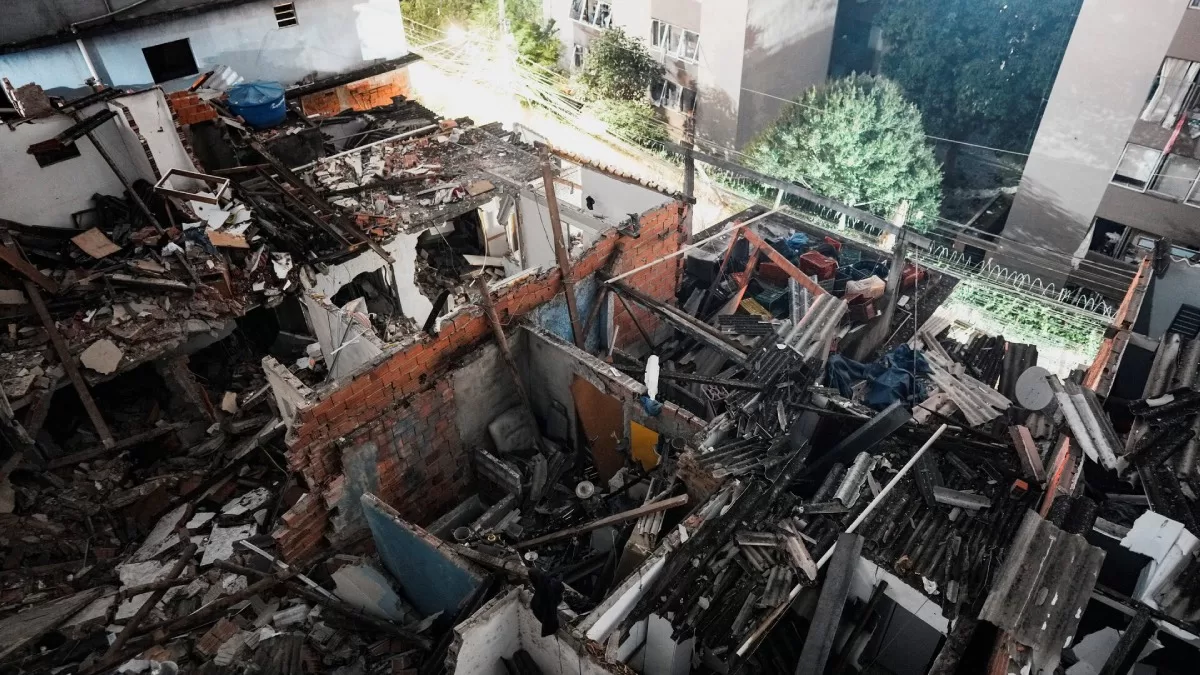 Вид на місце події, де внаслідок пожежі, спричиненої ймовірним вибухом газу, було пошкоджено будинки та постраждали люди, Сан-Паулу, 11 травня 2026 року / Фото: Reuters