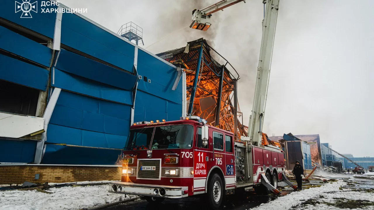 Rescue workers at the Philip Morris factory near Kharkiv after a Russian missile strike / Photo: State Emergency Service