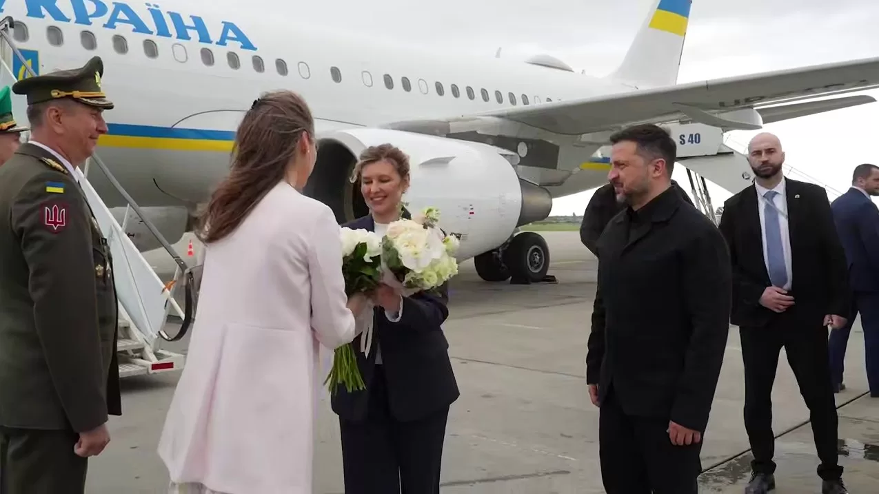 Президент Украины Владимир Зеленский прибыл в Румынию вместе с первой леди / Скриншот