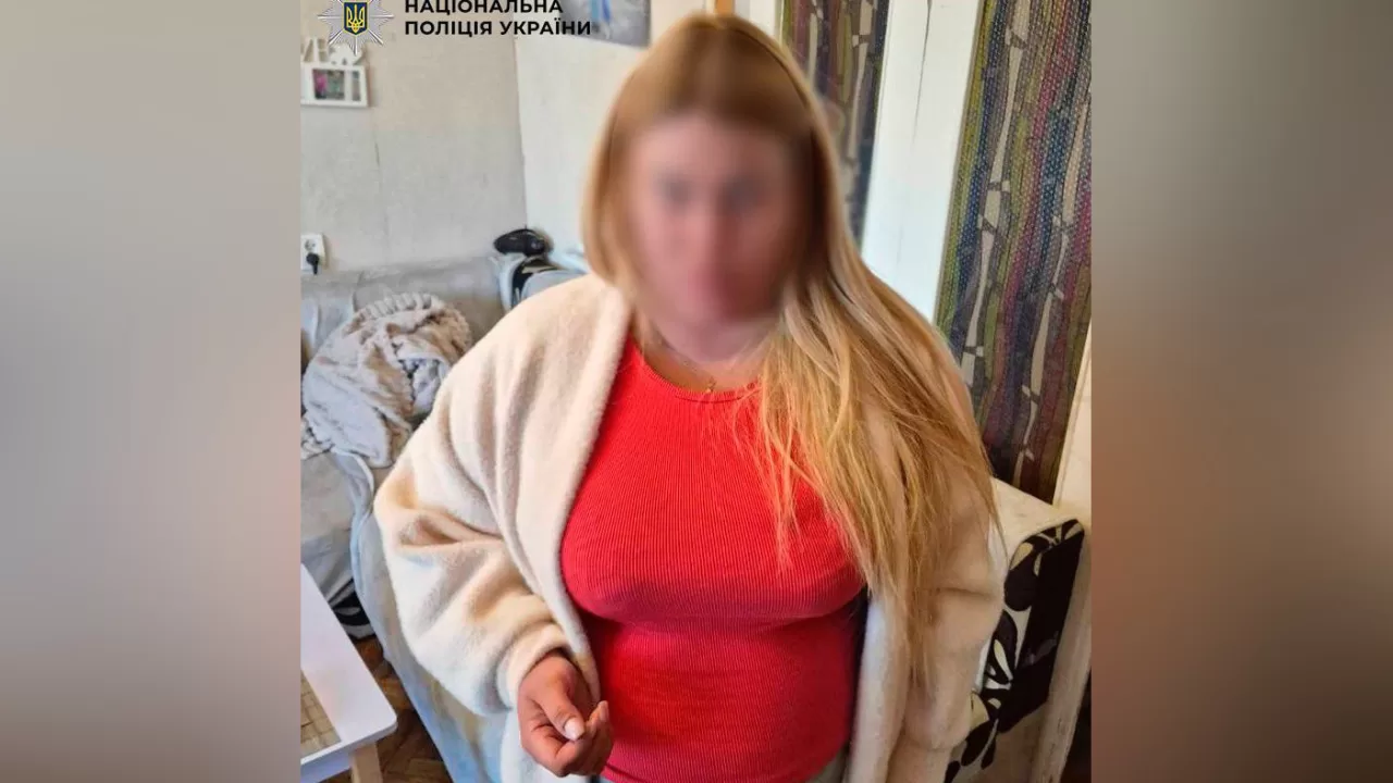 Задержанная по подозрению в ранении мужчины / Фото: Полиция Киева