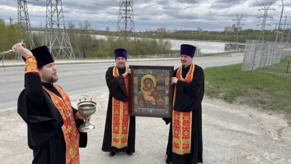 Митрополит об’їхав Перм з іконою після нальоту безпілотників / Фото: Пермська митрополія