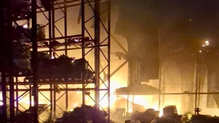 Пожежа у Дніпрі на місці удару РФ 20 травня / Фото: Дніпропетровська ОВА