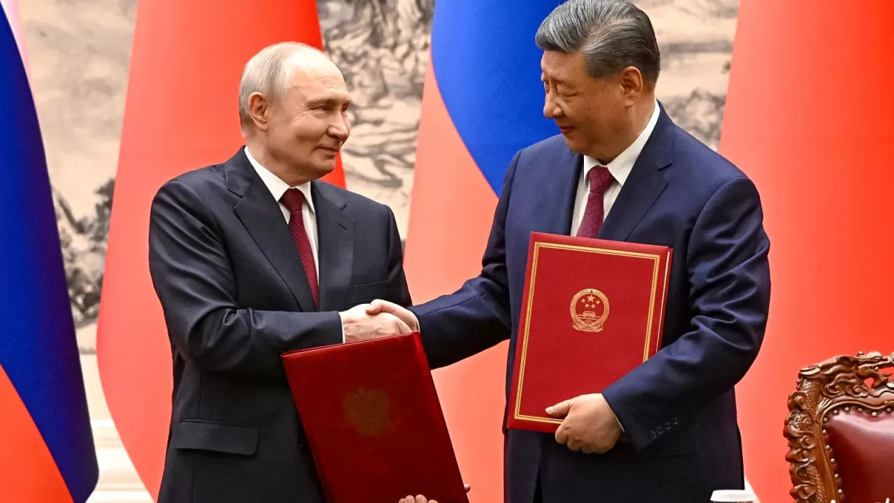 Володимир Путін та Сі Цзіньпін / Фото: AP