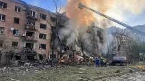Partially destroyed building in Kyiv’s Shevchenkivskyi district / Photo: National Police