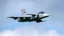 A Jas 39 Gripen C aircraft during an airshow over Eslöv in 2024 / Photo: TT