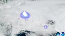 На картах NOAA показано, где метеор вошёл в атмосферу / Фото: NOAA