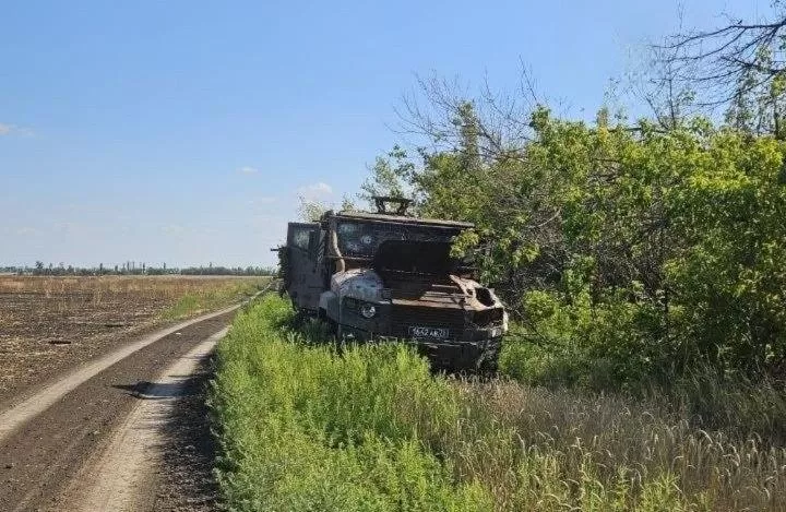 Знищений російський санітарний бронеавтомобіль / Фото: t.me/lost_warinua
