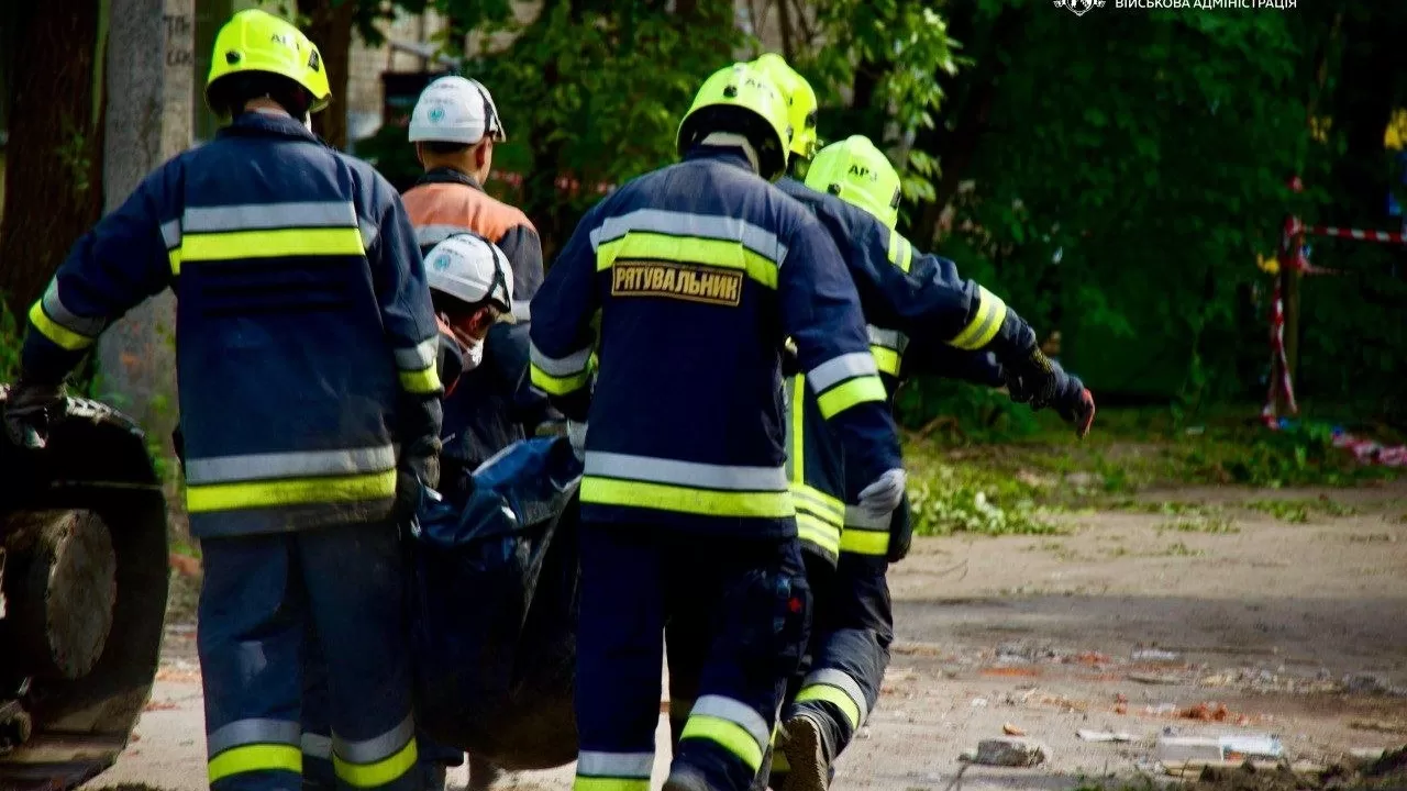 Кількість жертв ракетного удару по Дніпру зросла до 16: рятувальники завершили пошукову операцію / Фото: Дніпропетровська ОВА