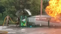 Оккупанты атаковали спасателей во время тушения пожара на АЗС / Фото: ГСЧС