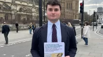 17-летнему Александру Браудеру запрещен въезд в Россию / Фото: The Telegraph