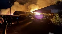 Пожежа на місці удару РФ по Дніпропетровщині 5 червня / Фото: ДСНС