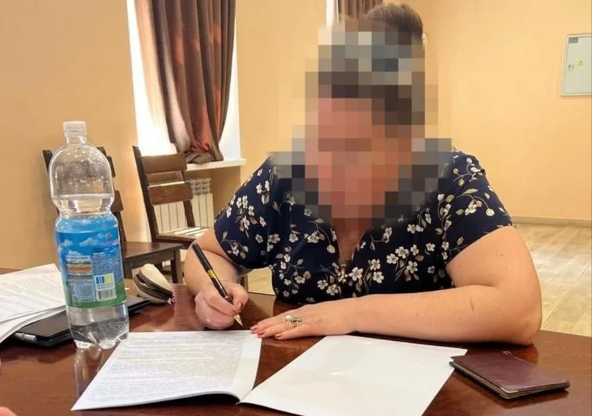 Підозрювана у розповсюдженні пропаганди / Фото: СБУ