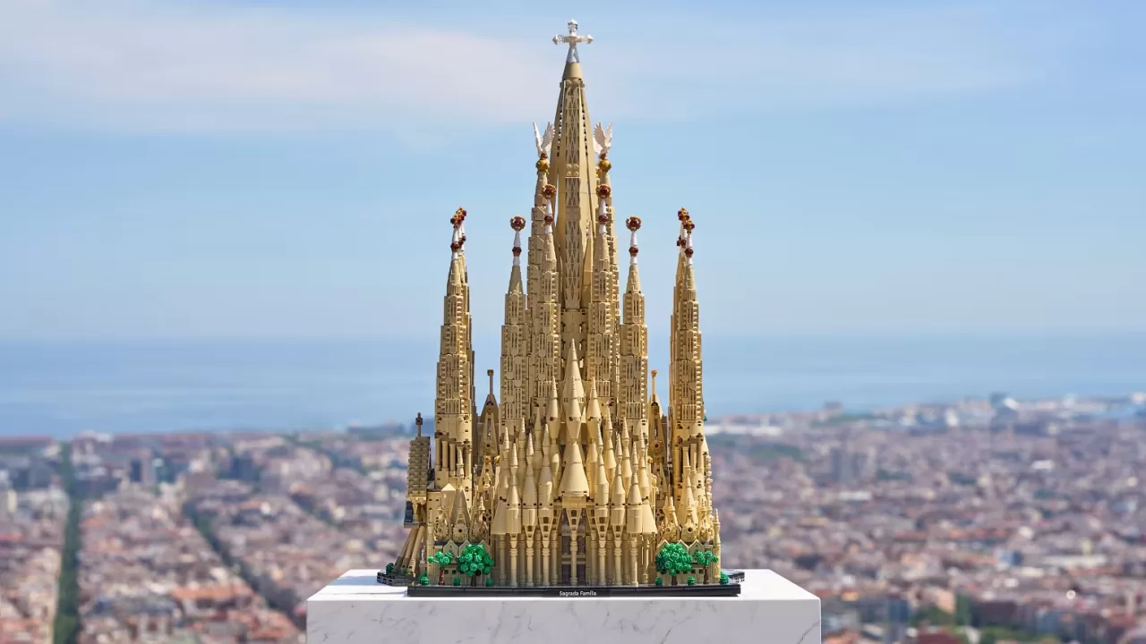 Набір Lego «Саграда Фамілія» з'явиться у продажу в листопаді / Фото: LEGO