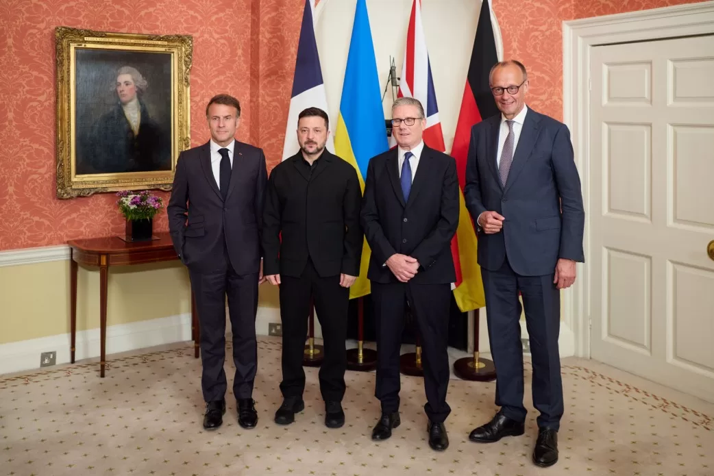Президент Украины Владимир Зеленский провел встречу с премьер-министром Великобритании Киром Стармером, президентом Франции Эммануэлем Макроном и федеральным канцлером Германии Фридрихом Мерцем в формате Е3 – Украина / Фото: ОПУ