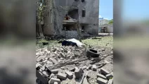 Пошкоджений внаслідок авіаудару будинок у Слов'янську 8 червня / Фото: Донецька ОВА