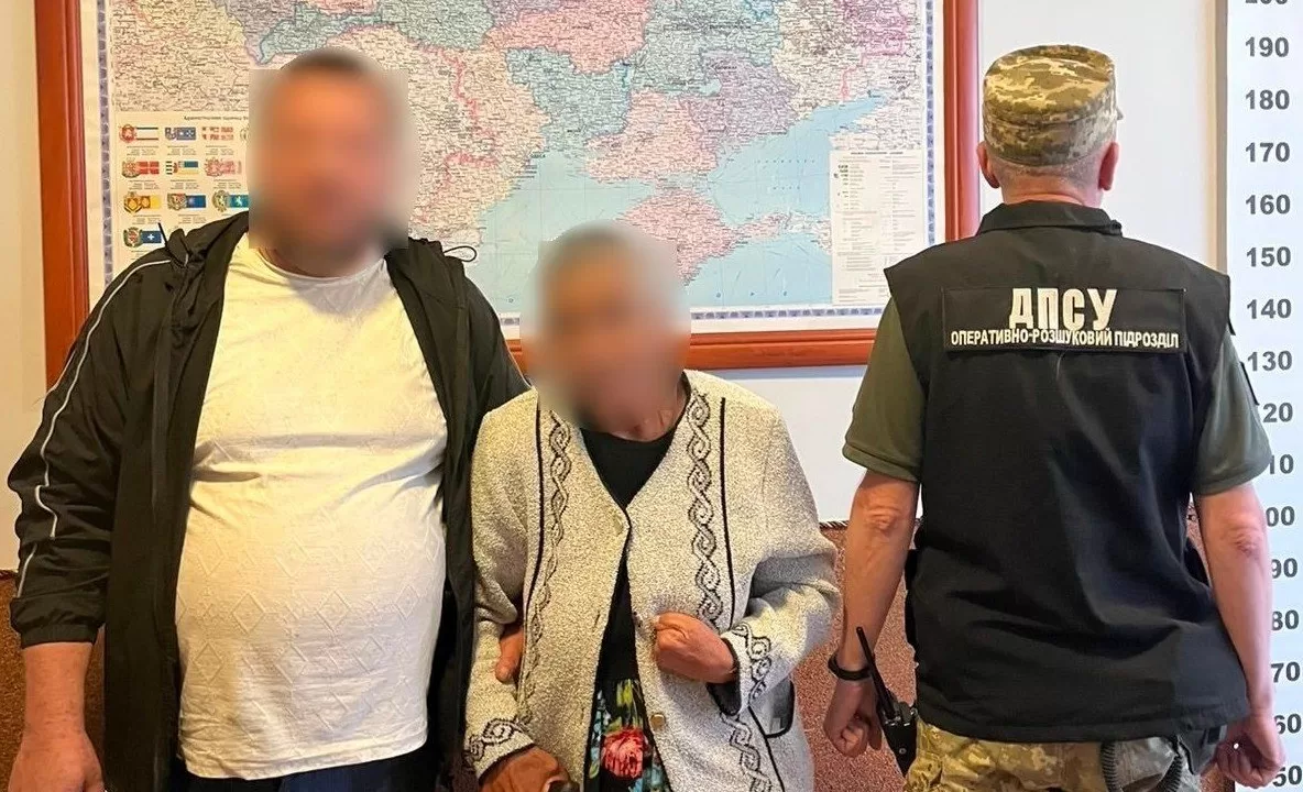 Житель Донецкой области с 63-летней супругой / Фото: ГПСУ