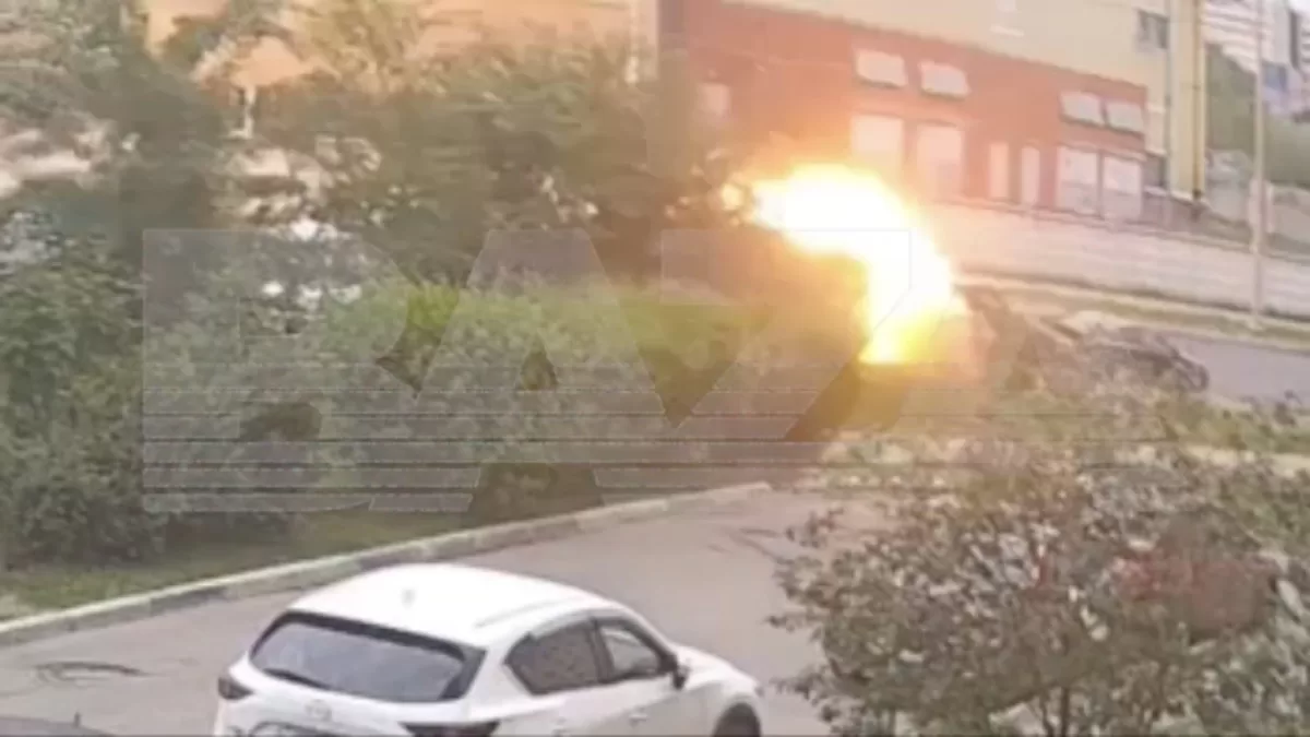Момент підриву BMW у Балашиці / Фото: скріншот