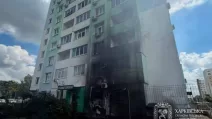 Российский дрон попал в многоэтажный дом в Харькове / Фото: Харьковская ОГА