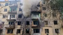 Пошкоджений ударом РФ будинок у Павлограді / Фото: Дніпропетровська ОВА