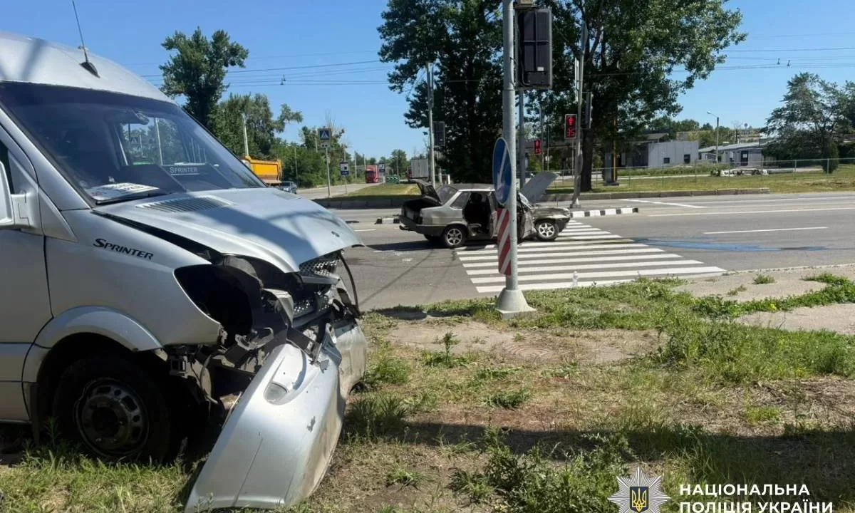 Місце ДТП з шістьма постраждалими у Харкові / Фото: ГУНП в Харківській області