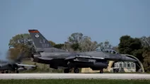 Американський F-16 на базі в Греції / Фото: Reuters