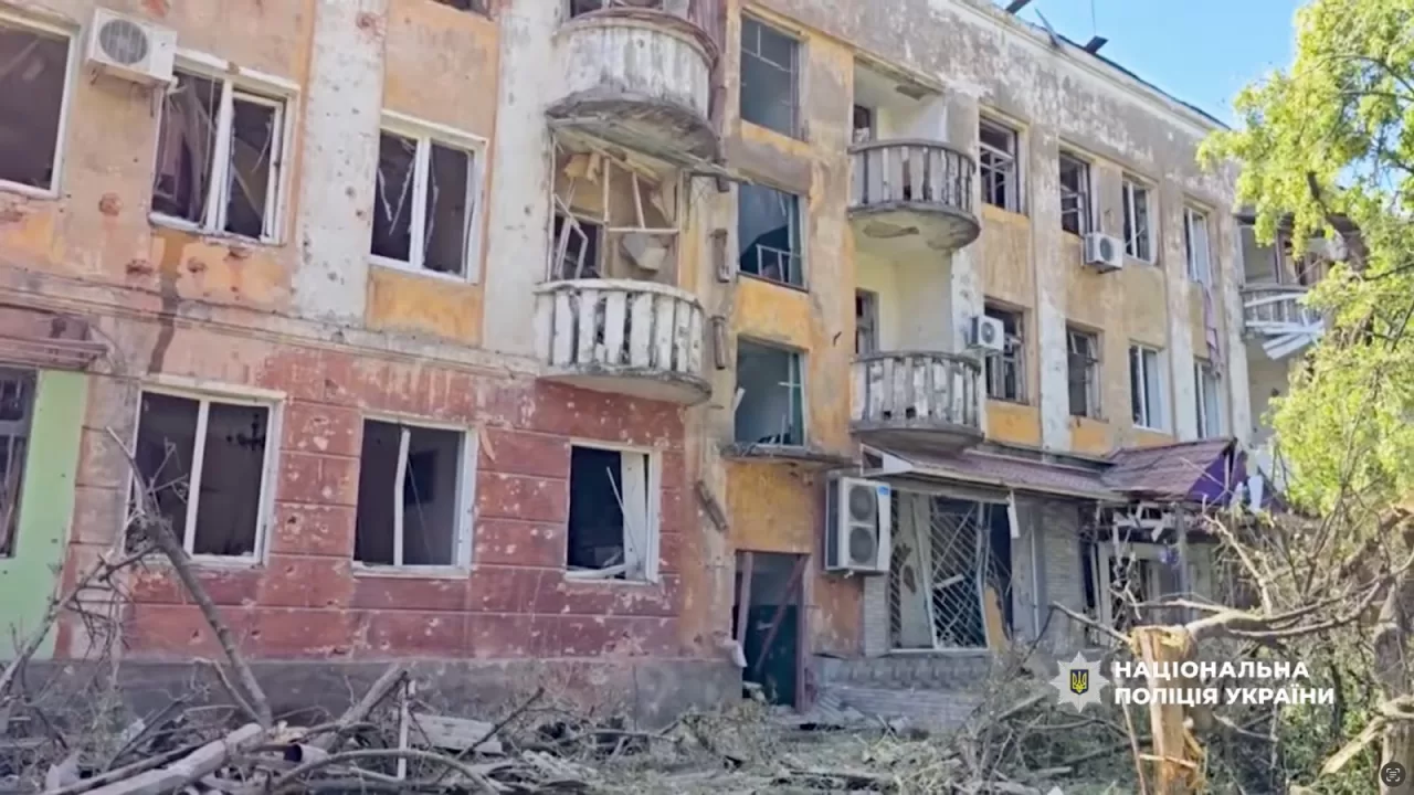 Наслідки удару по центру Слов’янська / Фото: Національна поліція України
