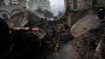 Понад 80% даху Успенського собору знищено пожежею після атаки російського дрона / Фото: ДСНС