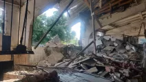 Наслідки удару по кінно-спортивній школі на Сумщині / Фото: Сумська ОВА
