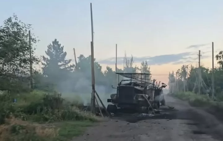 Знищена російська вантажівка / Фото: t.me/lost_warinua
