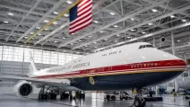 Самолет Boeing 747 был подарен Катаром / Фото: ВВС США