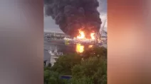 У Керчі горить нафтобаза біля Кримського мосту / Фото: соцмережі