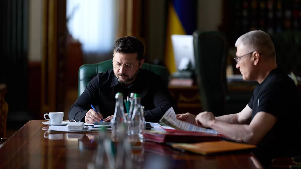 Володимир Зеленський та Олег Іващенко / Фото: t.me/V_Zelenskiy_official